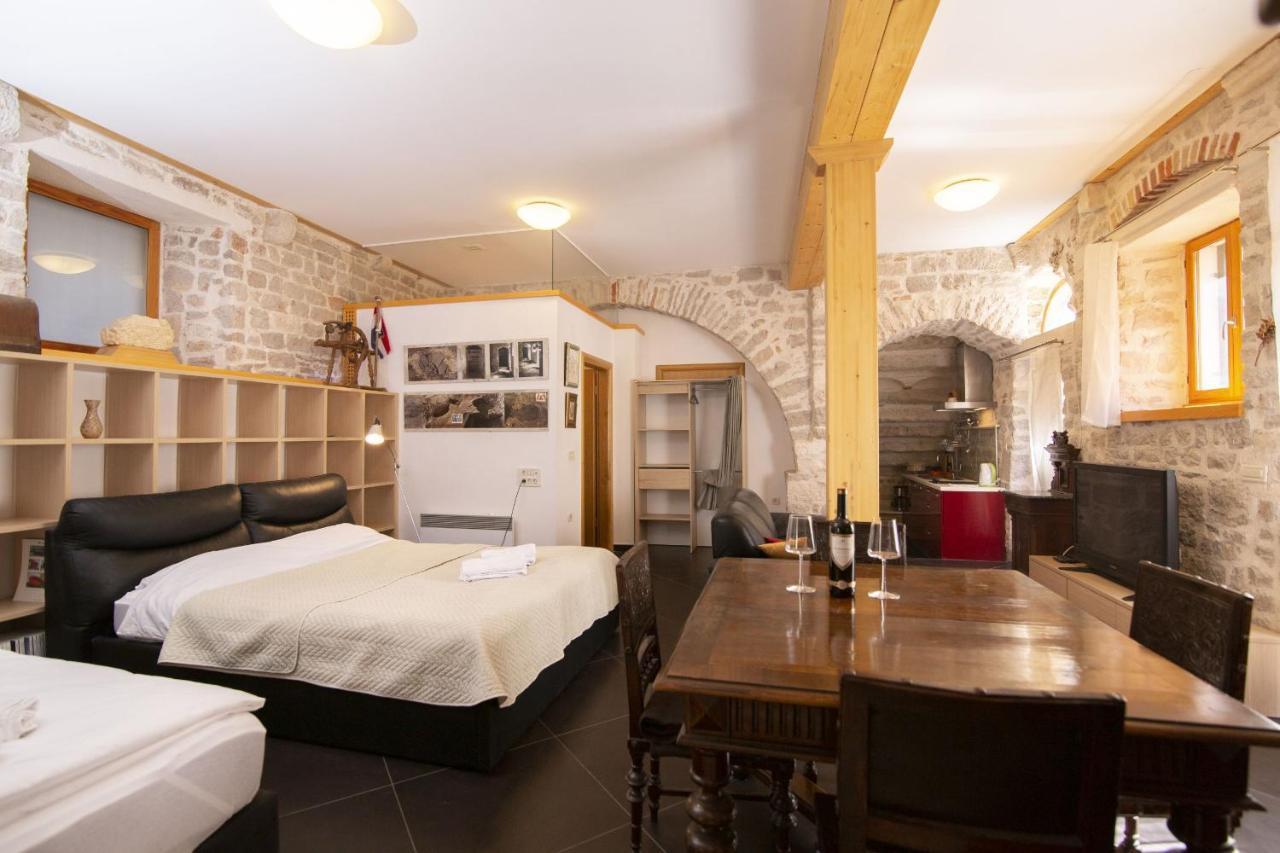Galera Šibenik Exterior foto